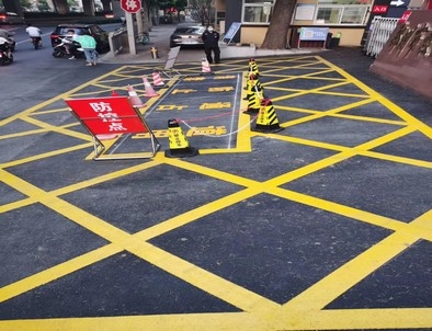 张家口张家口厂区划线，园区停车场划线，车库标识标线